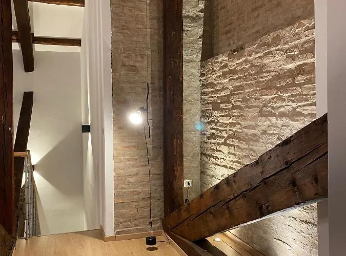 Apartament Sacrati 39 *